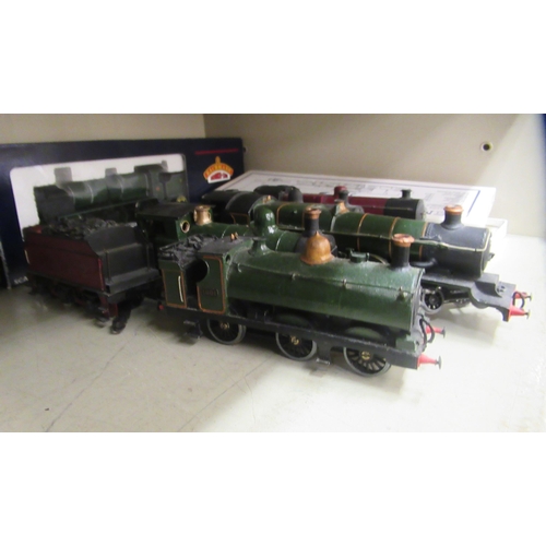 324 - Bachmann and other diecast model locomotives: to include a 1:76/00 scale model 'Lined Southern Green... 