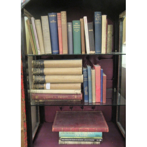 377 - Books, 19thC and later reference: to include 'Hutchingtons Story of the British Nation'