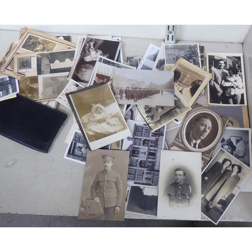 405 - 19thC and later ephemera: to include period photographs; used postcards; Navy and other group photog... 