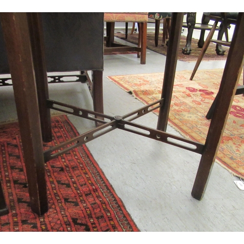 418 - Small furniture: to include a pair of 20thC mahogany lamp tables, raised on square legs  26