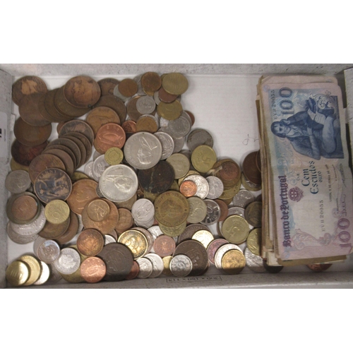 42 - Coins and banknotes: to include Angolan, Portuguese and Brazilian 