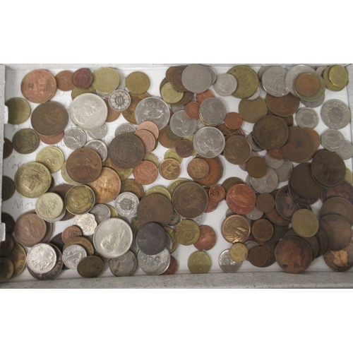 42 - Coins and banknotes: to include Angolan, Portuguese and Brazilian 