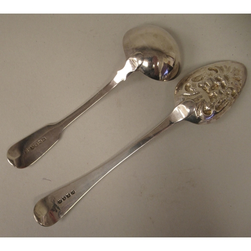 128 - A George IV silver fiddle pattern sauce ladle with an oval bowl  William Eley & William Fearn  L... 