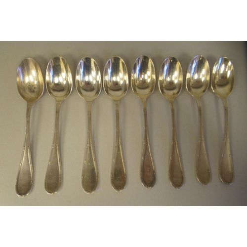 41 - Mondial foreign white metal ribbon tied thread pattern flatware and cutlery, viz. a set of four tabl... 