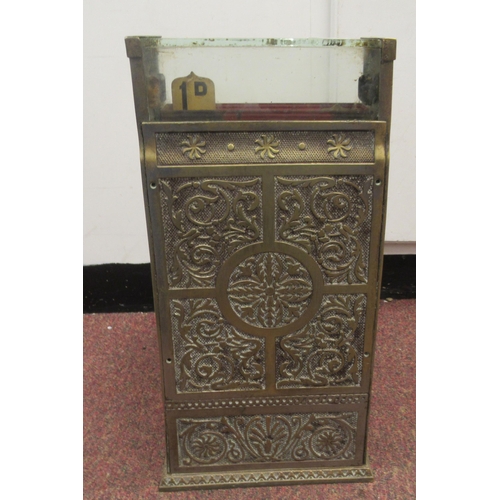 79 - A late 19thC National of Daytan, Ohio cast brass No.5 cash register with a lockable hinged cover, wi... 