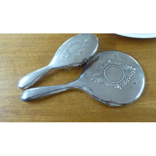 18 - Silver and white metal collectables: to include dressing table items; and napkin rings&nbsp; mixed m... 