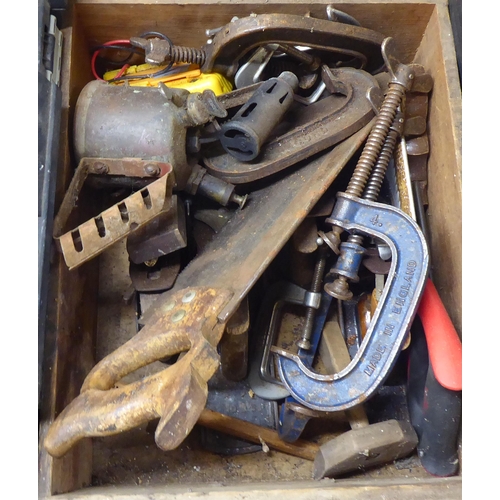 40 - A miscellany of power tools; and a selection of early 20thC and later handtools and DIY accessories