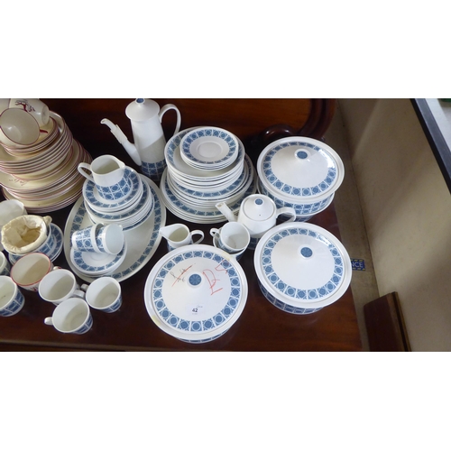 42 - 1970s/1980s china tableware: to include Crown Devon Stockholm pattern Royal Tuscan Charade pattern a... 