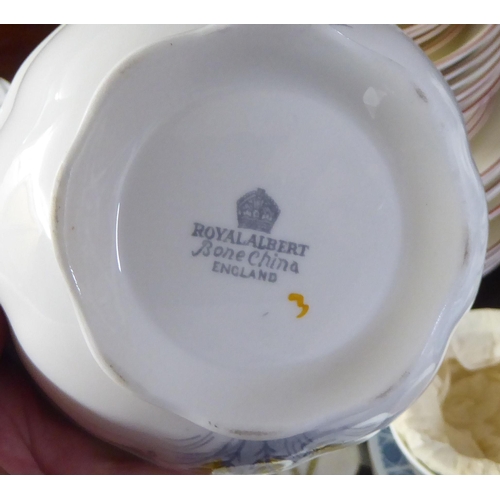42 - 1970s/1980s china tableware: to include Crown Devon Stockholm pattern Royal Tuscan Charade pattern a... 