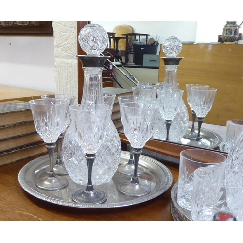 43 - Ceramics and glassware: to include a Lladro porcelain model swan&nbsp; 6