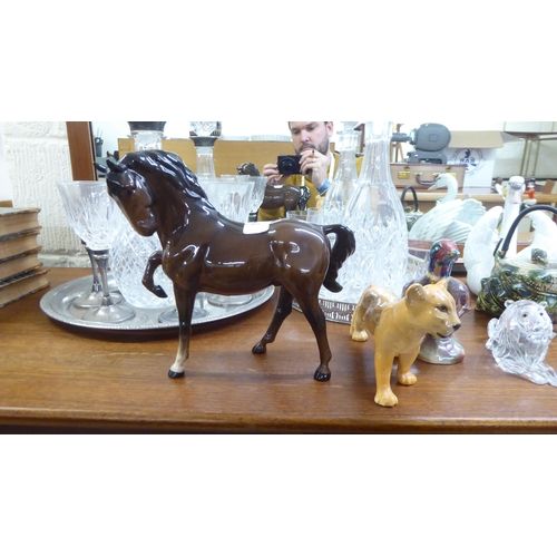 43 - Ceramics and glassware: to include a Lladro porcelain model swan&nbsp; 6