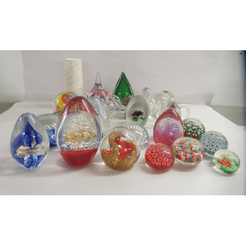 19 - Glass, ornaments and paperweights: to include an Isle of Wight glass cylindrical vase  5