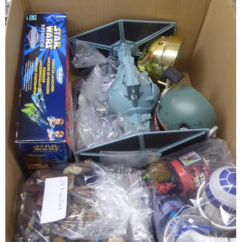 207 - Star Wars related collectables: to include aircraft; and a Destroyer Droid  boxed