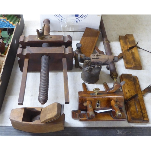 210 - Various early 20thC wooden planes