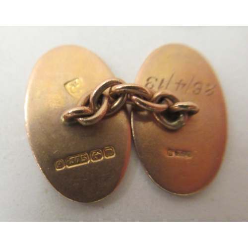 234 - A pair of 9ct gold tablet design cufflinks