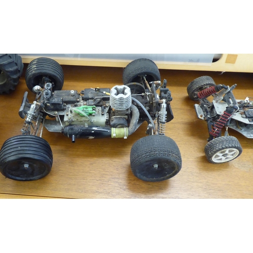 364 - Three battery powered remote control car chassis with motors and wheels(Completeness not guaranteed)... 