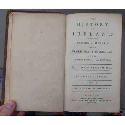 387 - Books, geographical and historical reference: to include 'The Picture of Yarmouth 1819'