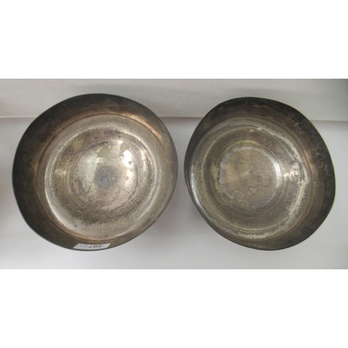 397 - A pair of Elizabeth II silver pedestal sweet dishes  London 1975  6