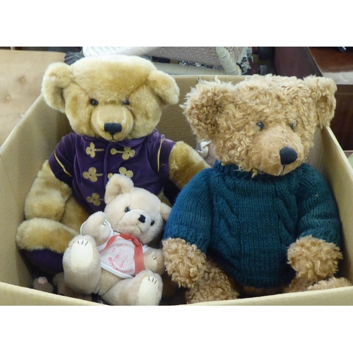 92 - Soft toys: to include Harrods Annual Christmas Teddy bears, featuring one for 2000