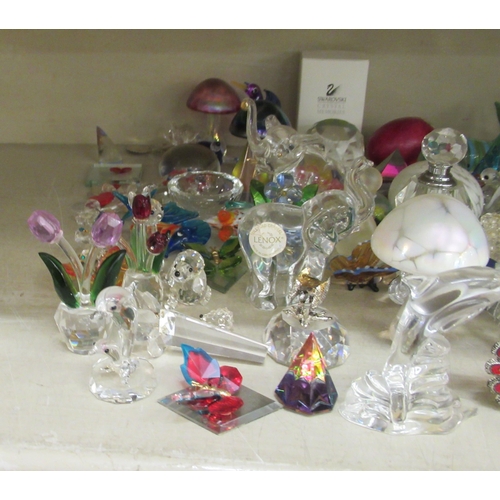 30 - Glass, crystal and other ornaments: to include examples by Swarovski 