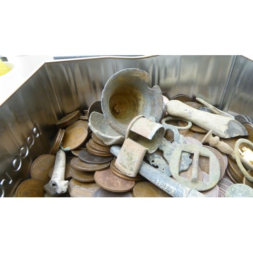 368 - Uncollated coins and metal detector finds: to include a bell and metal fragments