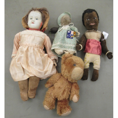 303 - Dolls and Teddy bears: to include a black felt example  15