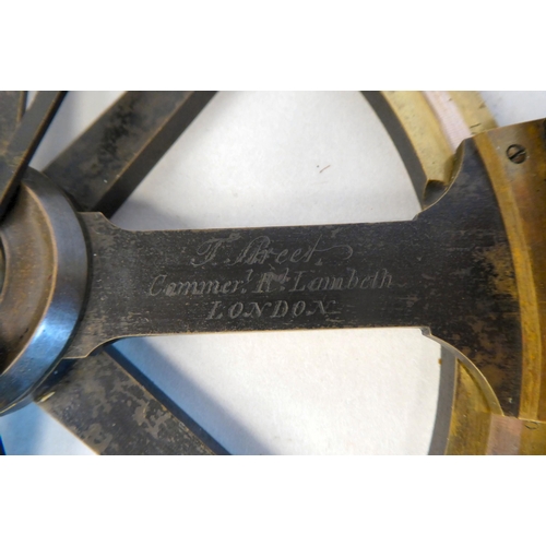 72 - A mid 19thC Thomas Street rotating 360 degree plotting protractor with engraved calibrations and the... 