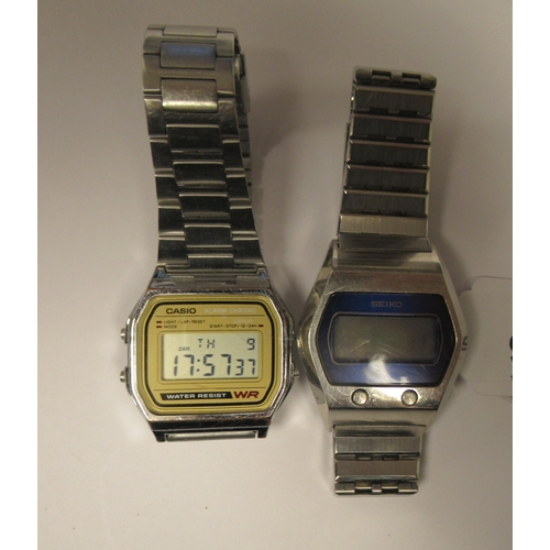 92 - Two vintage digital stainless steel cased bracelet watches, viz. a Seiko Quartz LC and a Casio WR