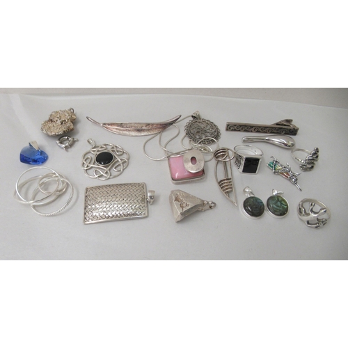 184 - Silver coloured and white metal costume jewellery: to include dress rings and pendants 