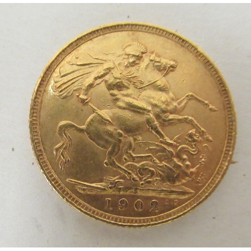 200 - An Edwardian sovereign, St George on the obverse  1902