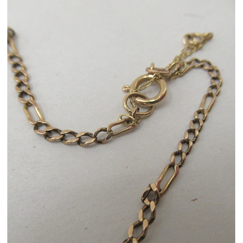 228 - A 9ct gold fine, extended curb link neckchain, on a ring bolt clasp 