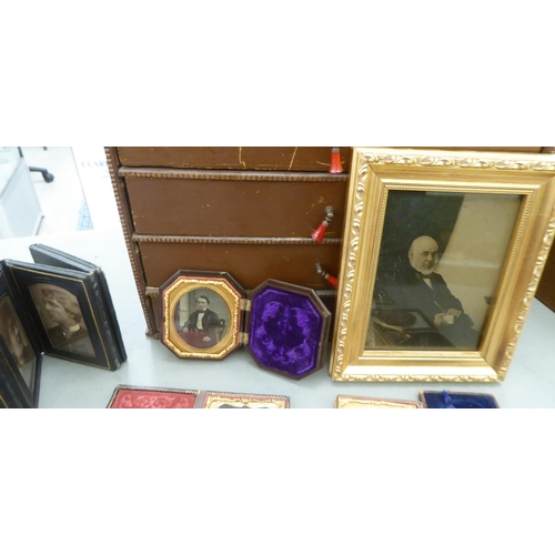 335 - Victorian daguerreotype and similar family photographs