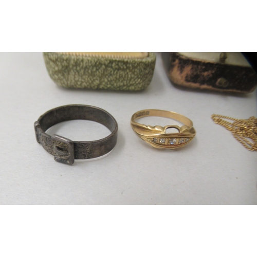 249 - Yellow metal and other jewellery: to include an 18ct gold wedding band  boxed