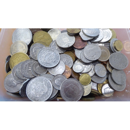 26 - Uncollated coins: to include USA, European, pre-Euro examples and South Africa issues