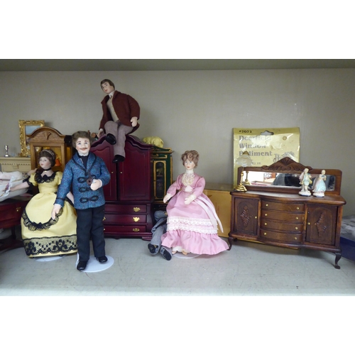 73 - Dolls house furniture and accessories: to include a Queen Anne style painted wood dresser