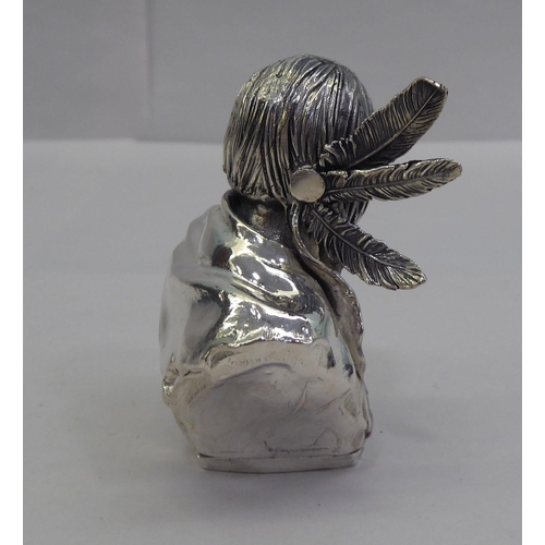 15 - A silver plated vesta case, fashioned as a native American Indian