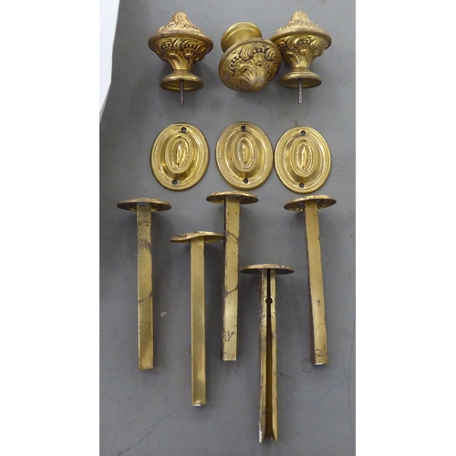 102 - Metal furniture mounts: to include brass door plates and knob handles 