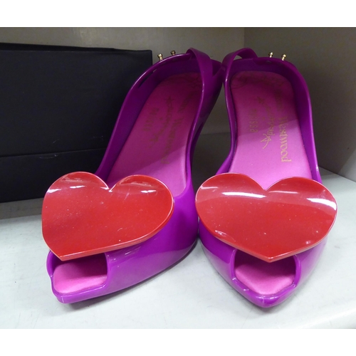 143 - A pair of Vivienne Westwood Anglomania Melissa Lady Dragon purple shoes  size 39