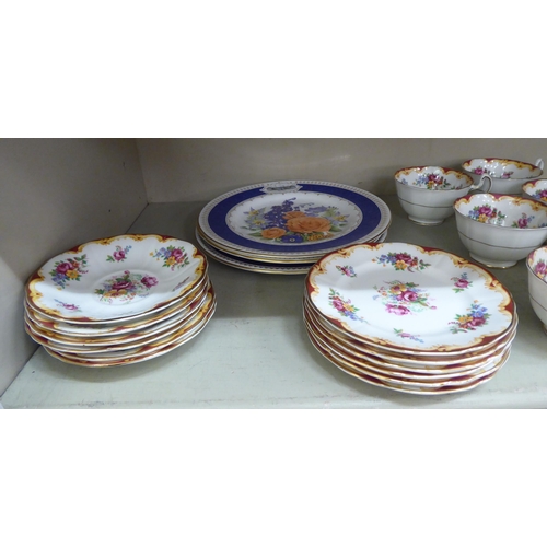 186 - Aynsley china Chelsea Flower Show plates  9