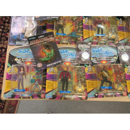 286 - Star Trek related collectables: to include mint figurines  boxed