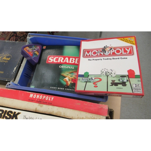 289 - Board games: to include Scrabble, Monopoly and a Backgammon case  (completeness not guaranteed)