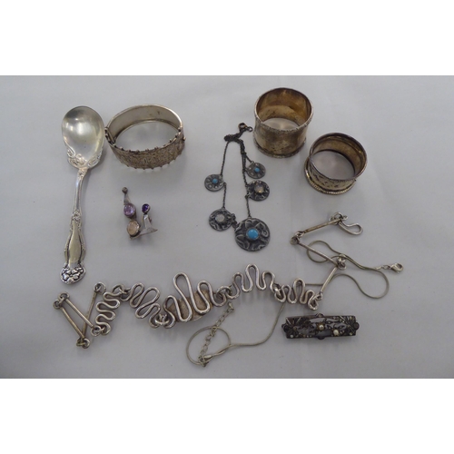 30 - Silver and white metal collectables: to include a hinged bangle  mixed marks