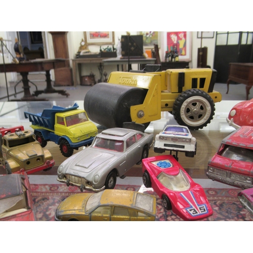 59 - Toys, mainly diecast model vehicles: to include a Tonka roller and a Tonka Beetle