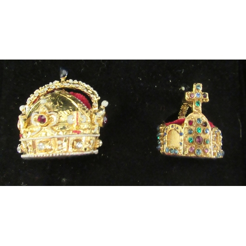 16 - Collectables: to include a Royal Society of St George silver and enamel medal&nbsp; boxed