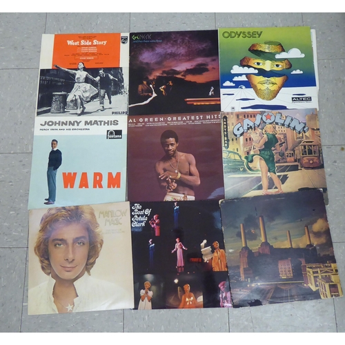 Vinyl albums, mainly rock 'n pop: to include Fleetwood Mac, Tom Jones ...