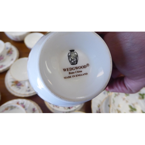 31 - Ceramic tableware: to include Susie Cooper design for Wedgwood china Glen Mist pattern teaware