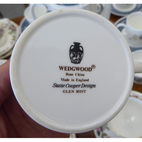 31 - Ceramic tableware: to include Susie Cooper design for Wedgwood china Glen Mist pattern teaware
