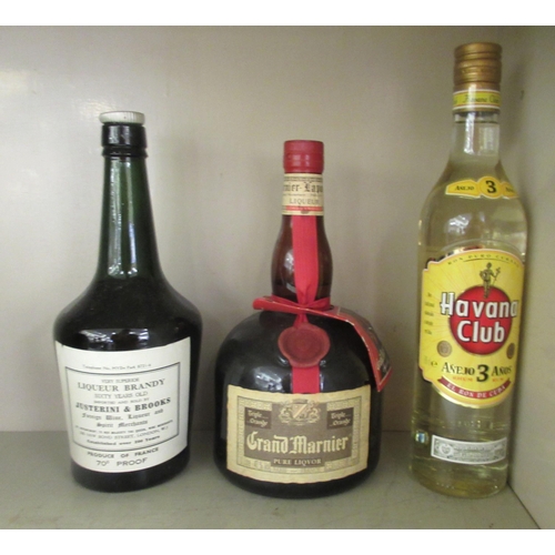 33 - Mixed alcohol: to include a bottle of extra dry Martini