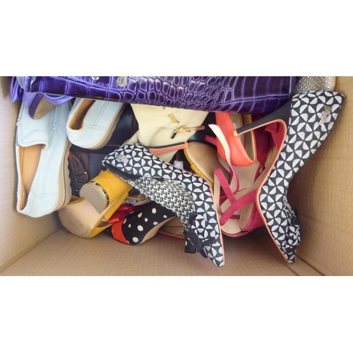 41 - Ladies fashion accessories: to include purses, handbags and shoes, with examples by DKNY, Roman Terv... 