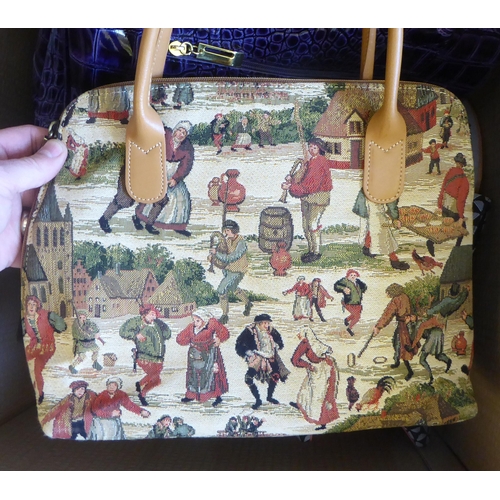 41 - Ladies fashion accessories: to include purses, handbags and shoes, with examples by DKNY, Roman Terv... 